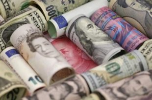الدولار الأمريكي ينخفض أمام الين الياباني واليوان الصيني في تعاملات الإثنين